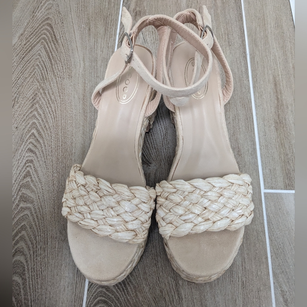 Scoop Heels